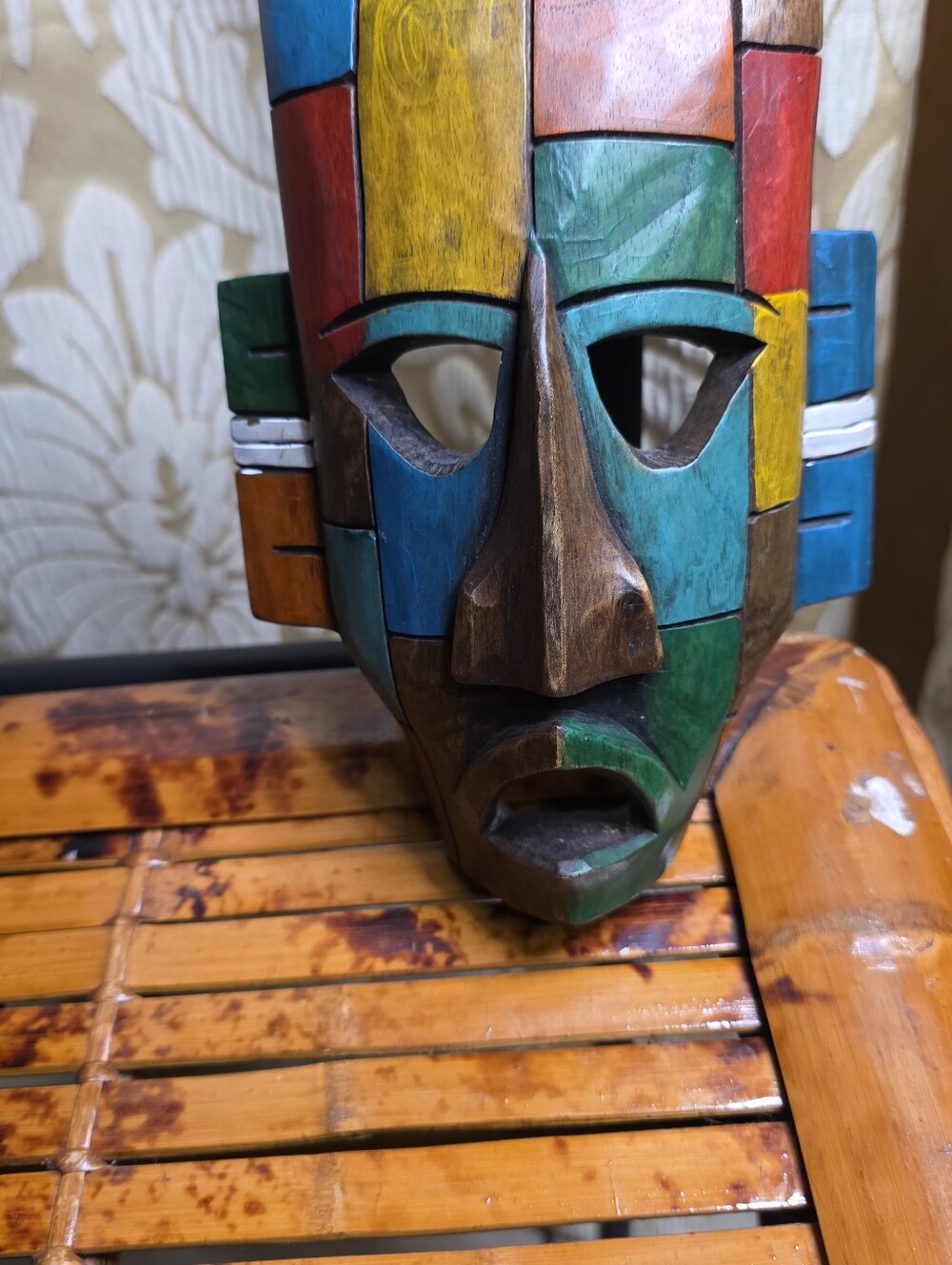 Handmade Color Block Wood Mask - Picture 2 of 3
